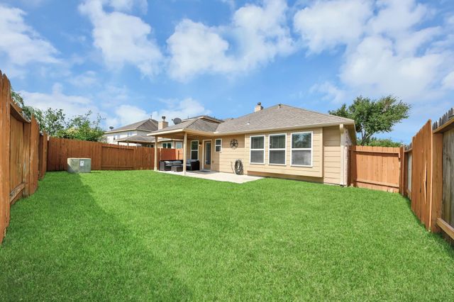10120 Hidden Creek Falls Lane, Brookshire, TX 77423