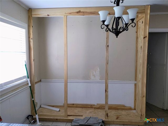 2406 Bon Aire Avenue, Victoria, TX 77901