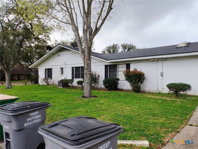 2406 Bon Aire Avenue, Victoria, TX 77901