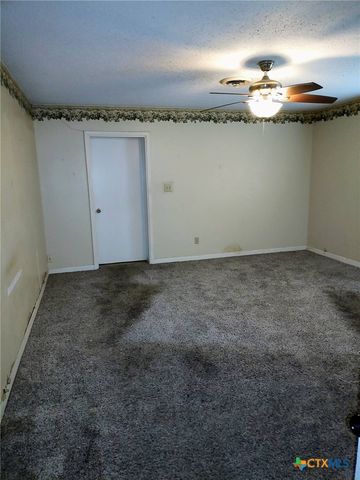 2406 Bon Aire Avenue, Victoria, TX 77901