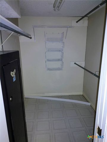 2406 Bon Aire Avenue, Victoria, TX 77901