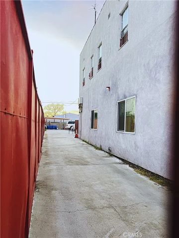 7319 S Normandie, Los Angeles, CA 90044