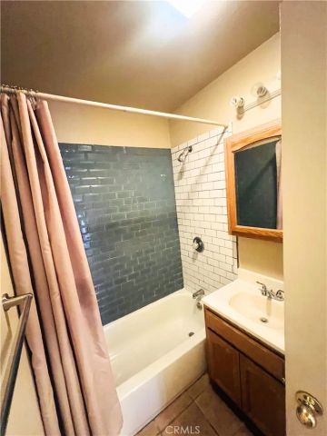 7319 S Normandie, Los Angeles, CA 90044