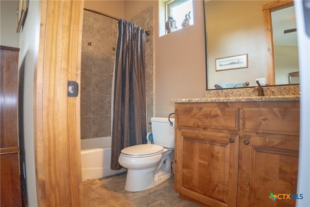 2810 Bridlewood Ranches Drive, San Marcos, TX 78666