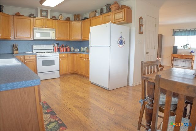 2810 Bridlewood Ranches Drive, San Marcos, TX 78666