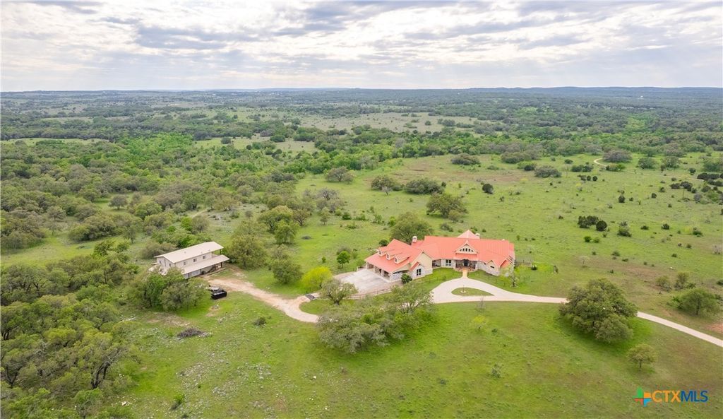 2810 Bridlewood Ranches Drive, San Marcos, TX 78666