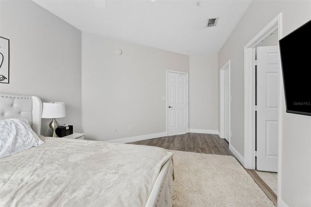 4333 BAYSIDE VILLAGE DRIVE 304, Tampa, FL 33615