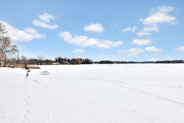 516 Dew Drop Lane, Center City, MN 55012