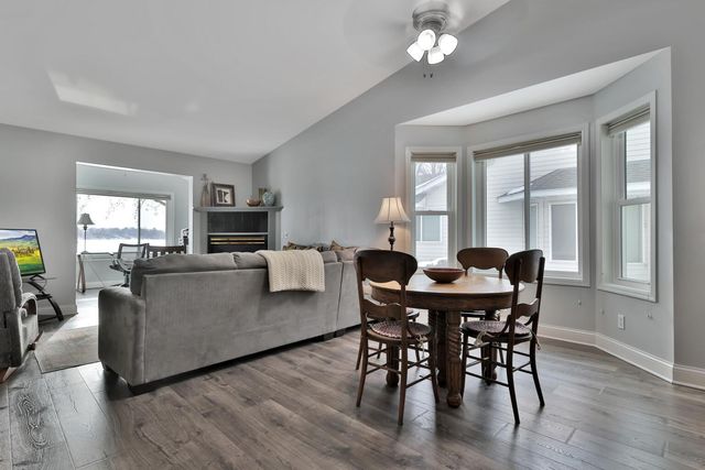 516 Dew Drop Lane, Center City, MN 55012