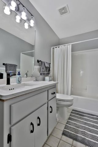 516 Dew Drop Lane, Center City, MN 55012