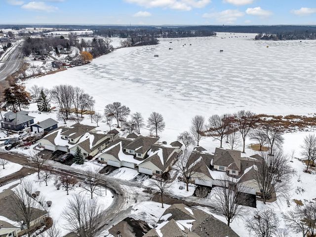 516 Dew Drop Lane, Center City, MN 55012