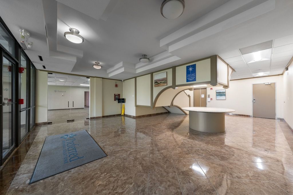 1701 W Walnut Hill Lane 100, Irving, TX 75038 — photo 4