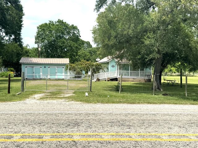 12215 Fm 442 Road, Boling, TX 77420