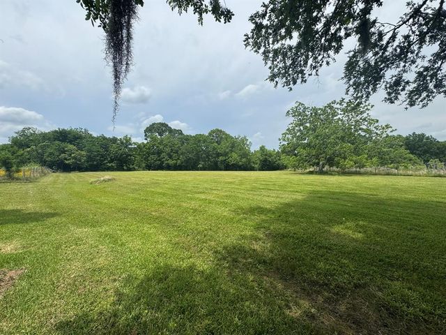 12215 Fm 442 Road, Boling, TX 77420