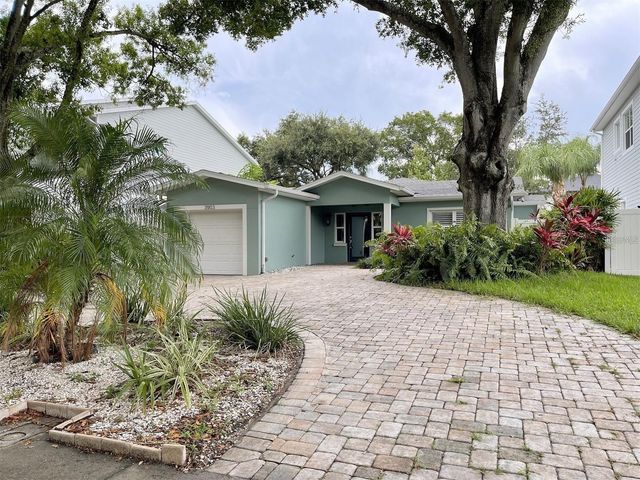 3903 W CORONA STREET, Tampa, FL 33629