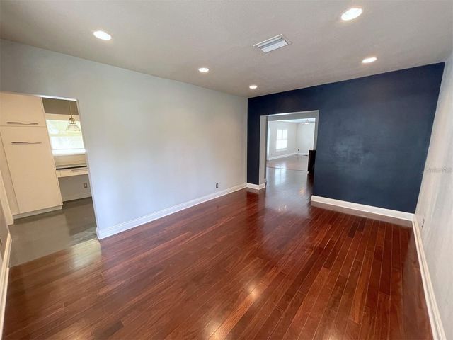3903 W CORONA STREET, Tampa, FL 33629