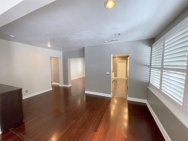 3903 W CORONA STREET, Tampa, FL 33629