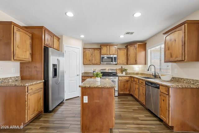 18448 W Surprise Farms Loop N, Surprise, AZ 85388