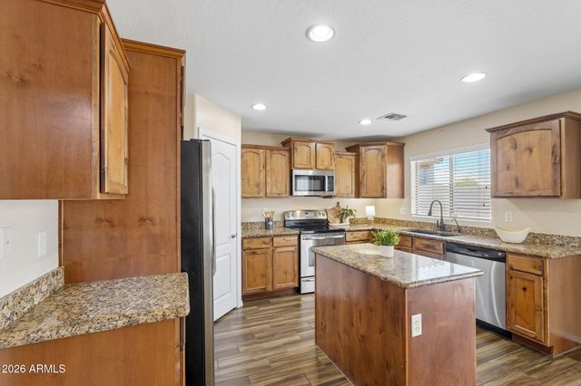 18448 W Surprise Farms Loop N, Surprise, AZ 85388