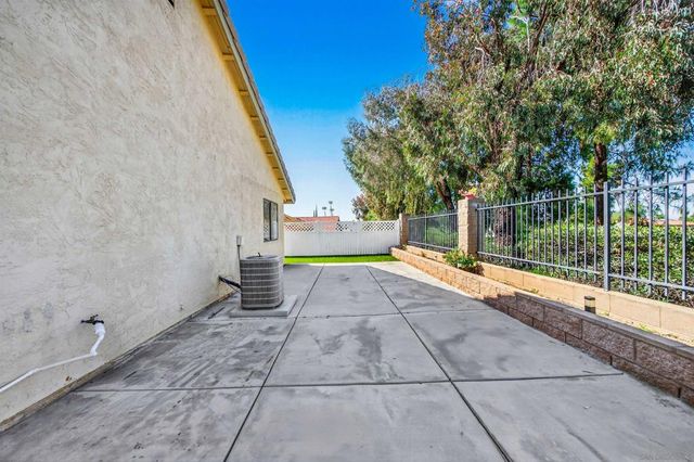 25428 Boxelder Dr, Murrieta, CA 92563