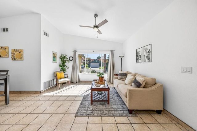 25428 Boxelder Dr, Murrieta, CA 92563