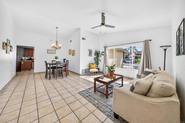 25428 Boxelder Dr, Murrieta, CA 92563