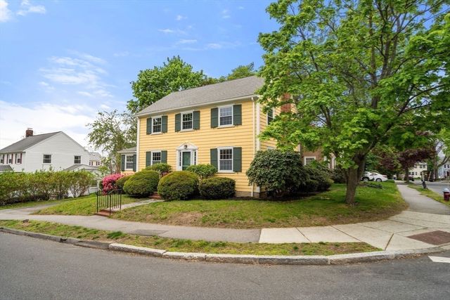10 Magnolia Rd, Milton, MA 02186