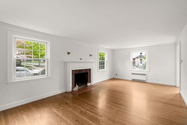 10 Magnolia Rd, Milton, MA 02186