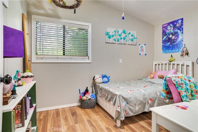 279 Forest Circle, Crestline, CA 92325