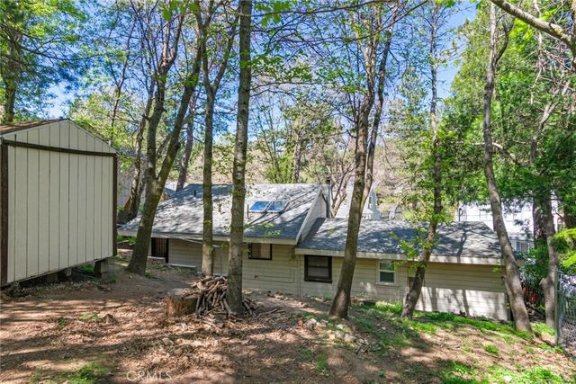 279 Forest Circle, Crestline, CA 92325