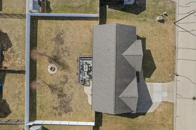 2021 Cedarwood AVENUE, Sparta, WI 54656