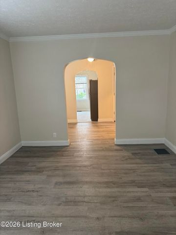 128 N 37th St, Louisville, KY 40212