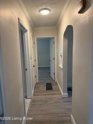 128 N 37th St, Louisville, KY 40212