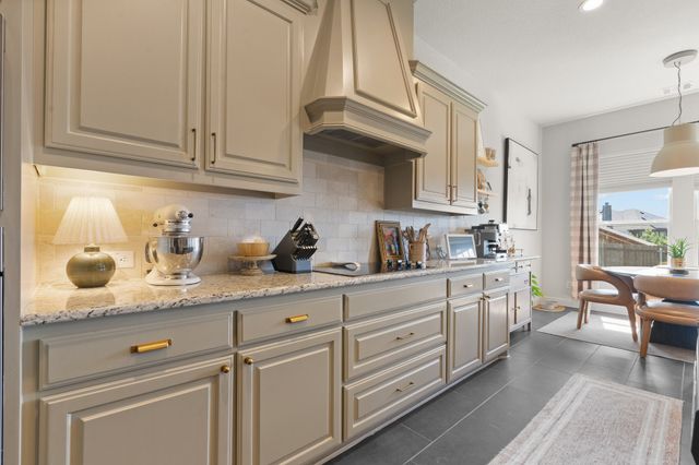 1944 Silver Falls Drive, Burleson, TX 76028