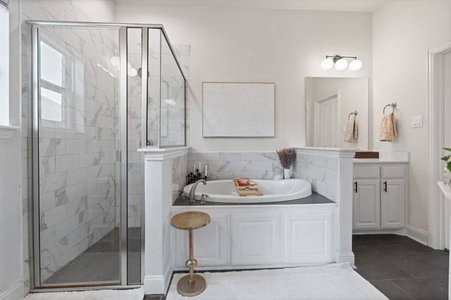 1944 Silver Falls Drive, Burleson, TX 76028