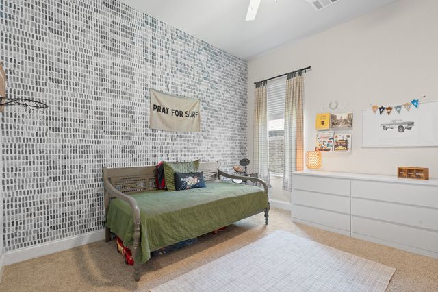 1944 Silver Falls Drive, Burleson, TX 76028