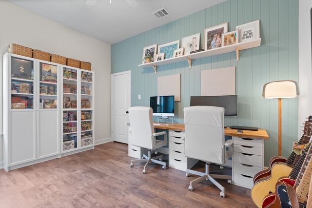 1944 Silver Falls Drive, Burleson, TX 76028