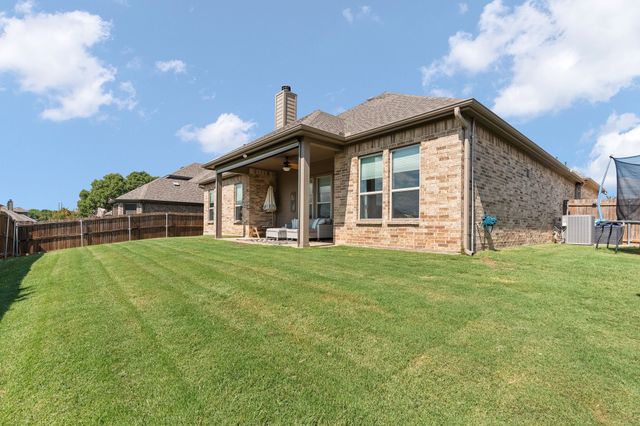 1944 Silver Falls Drive, Burleson, TX 76028