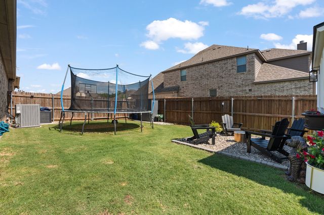 1944 Silver Falls Drive, Burleson, TX 76028