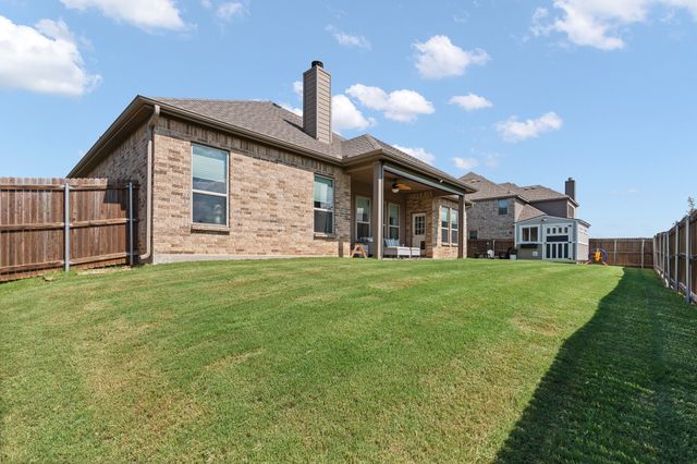 1944 Silver Falls Drive, Burleson, TX 76028