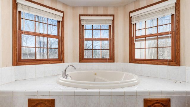 901 Southeast Court, Zanesville, OH 43701