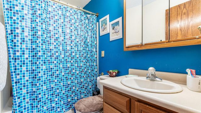 901 Southeast Court, Zanesville, OH 43701