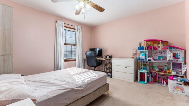 901 Southeast Court, Zanesville, OH 43701