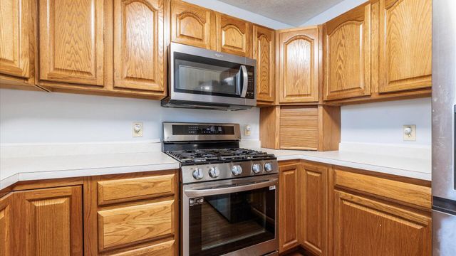 901 Southeast Court, Zanesville, OH 43701