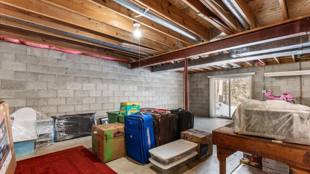 901 Southeast Court, Zanesville, OH 43701