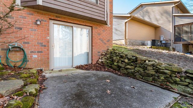 901 Southeast Court, Zanesville, OH 43701