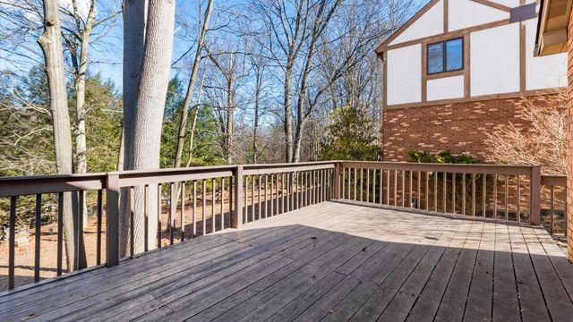 901 Southeast Court, Zanesville, OH 43701