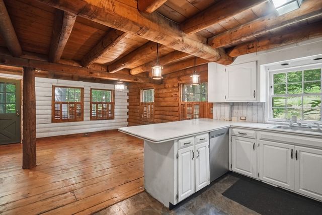 95 Packardville Rd, Pelham, MA 01002