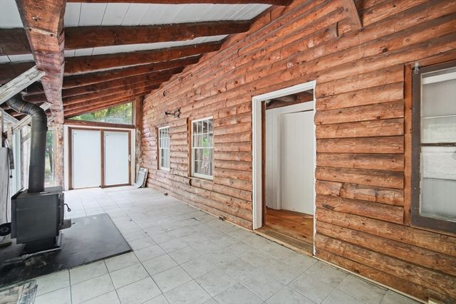 95 Packardville Rd, Pelham, MA 01002