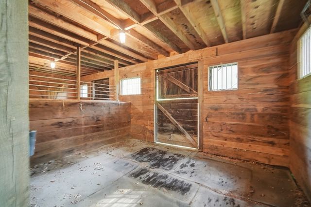 95 Packardville Rd, Pelham, MA 01002
